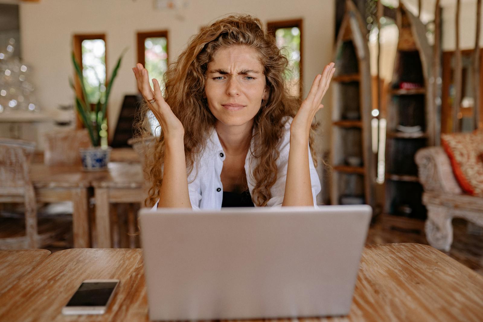 Cliente Desapareció Después de la Cotización: Qué Hacer Sin Perder el Trato