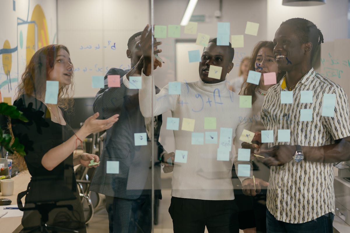 The "Mutual Action Plan" From Discovery: Co-Building the Next 14 Days With the Buyer