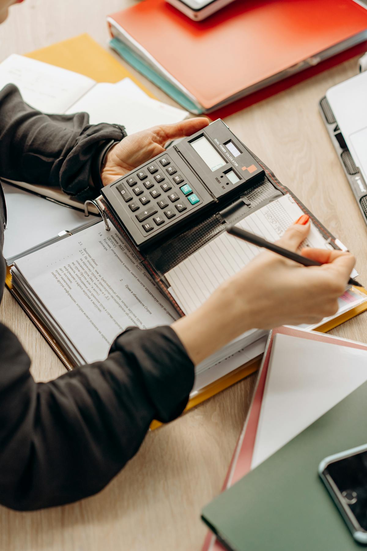 How to Smooth Out Feast-or-Famine Cash Flow as a Freelancer