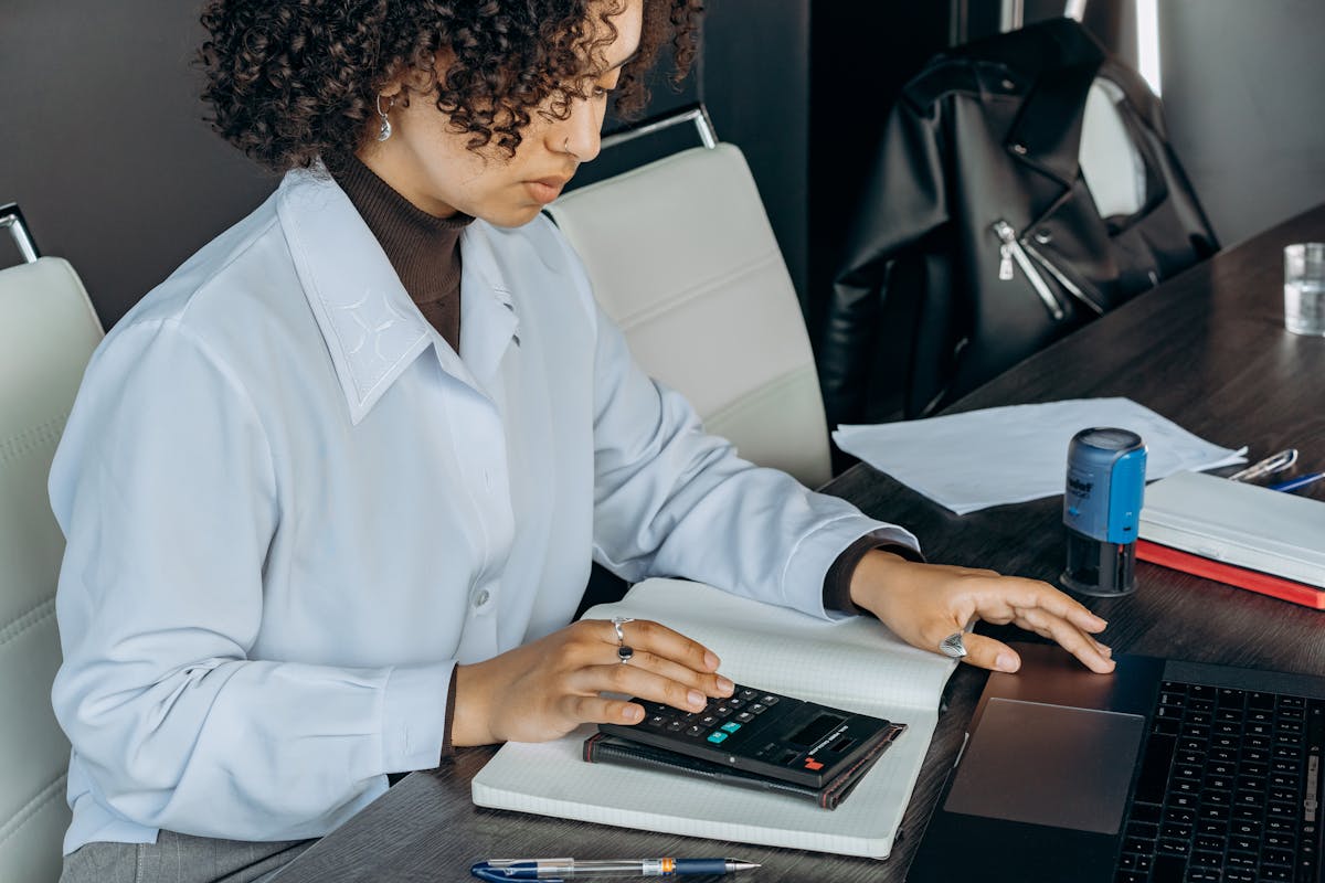 Net 30 Invoice Meaning: How to Chase Slow Payers