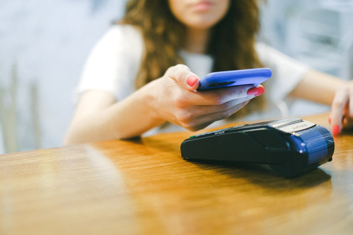How to Smooth Out Feast-or-Famine Cash Flow as a Freelancer