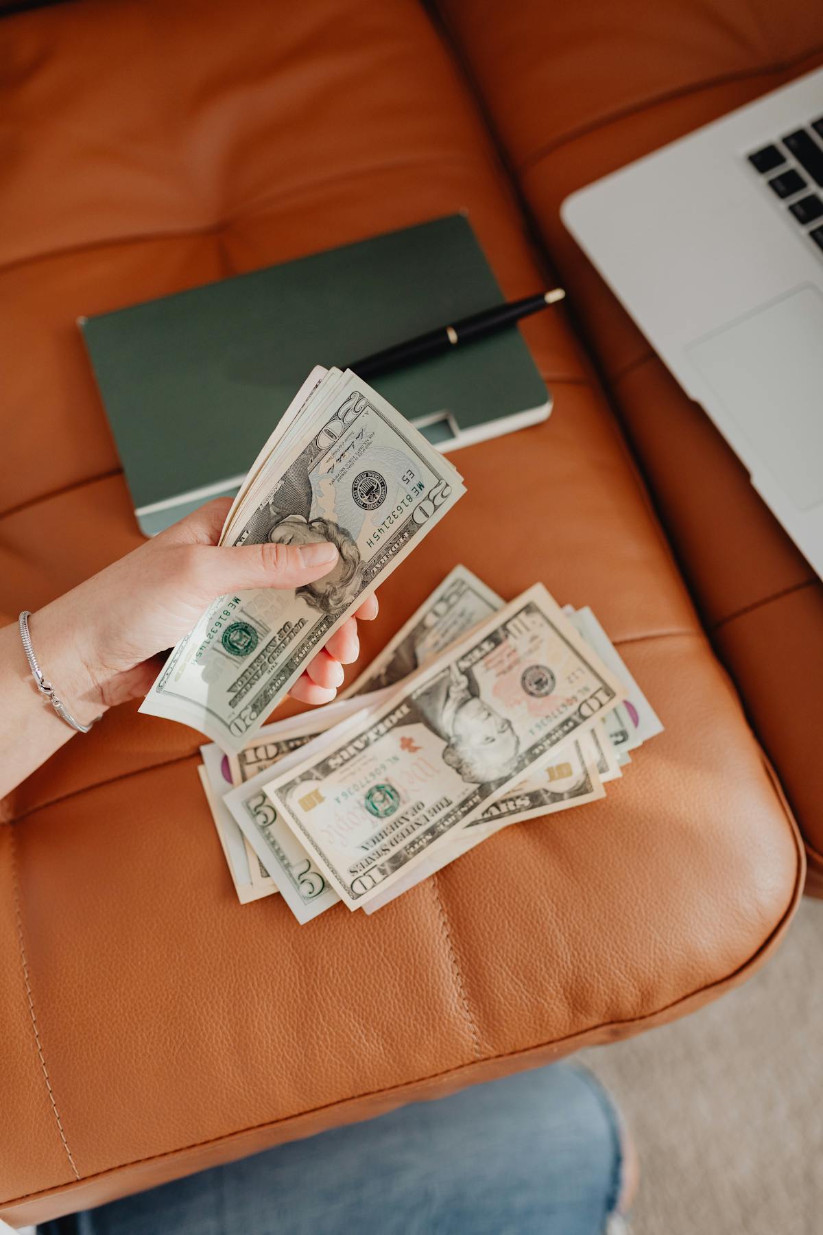 The "Payment Plan" Offer: When to Restructure for a Struggling Client