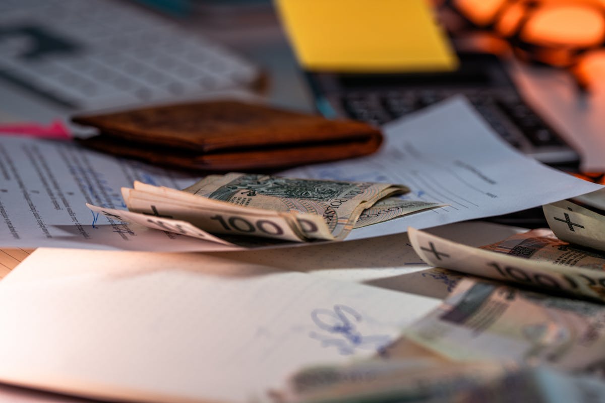 Receipt vs Invoice: Which to Send and When