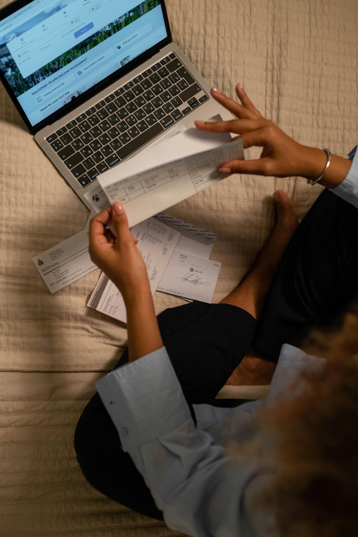 Bill vs Receipt: What's the Difference?