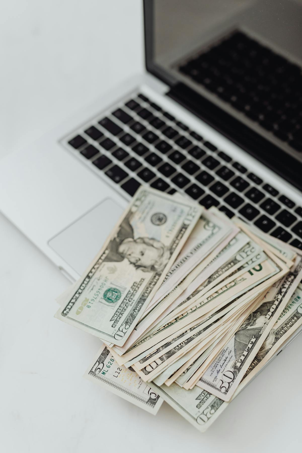 Can an Invoice Be Used as a Receipt? The Short Answer Is No