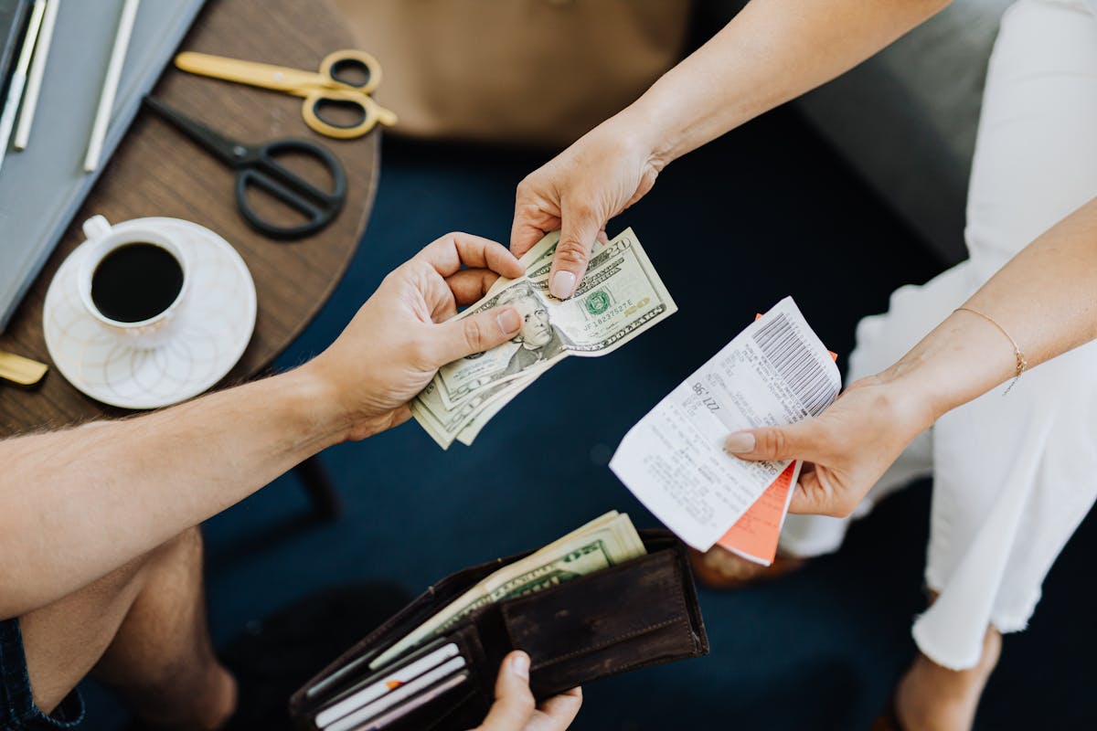 How to Collect Money from Overdue Invoices