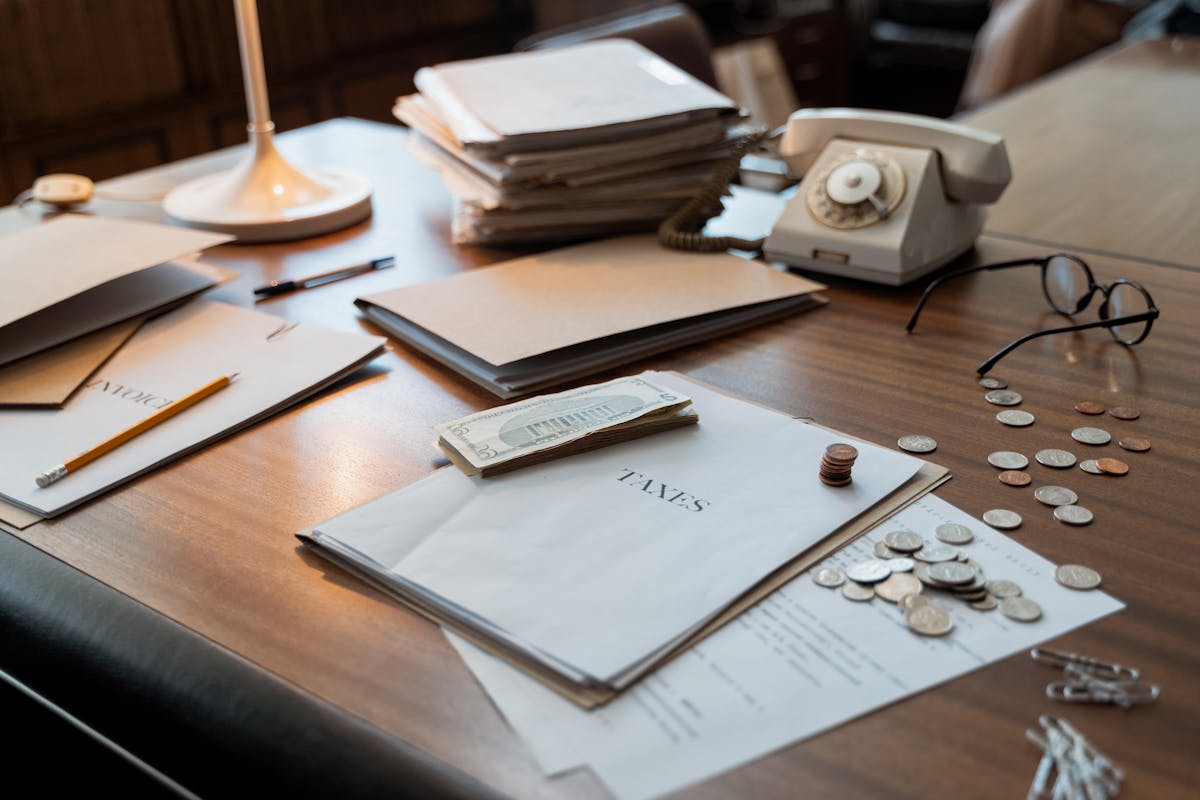 What Should a Freelancer Invoice Look Like? (With Example)