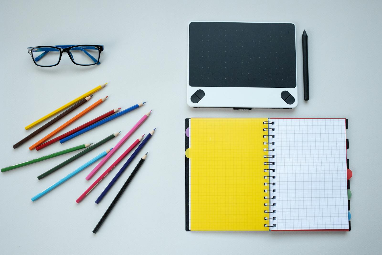 Freelance graphic designer business guide
