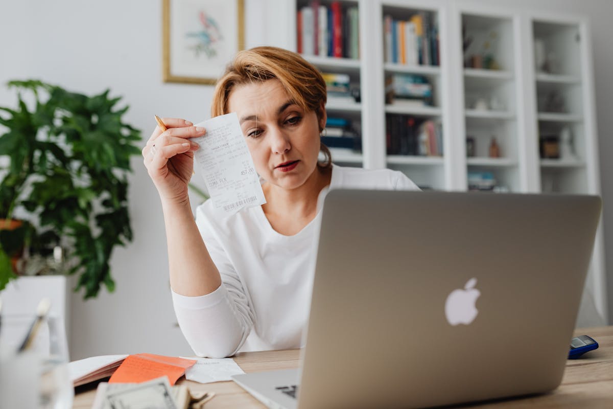 Overdue Invoice: What to Do (Practical Advice Reviewed)