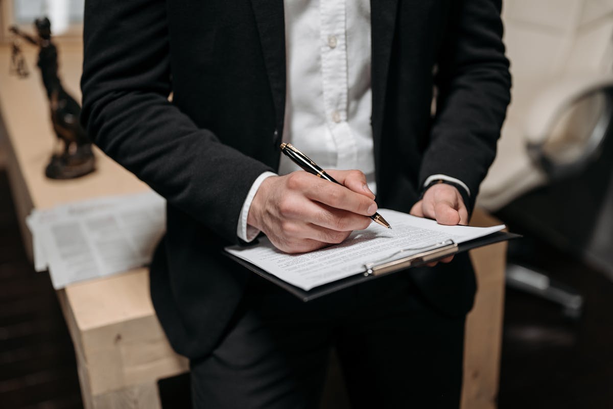 The Freelance Contract Review Checklist: 5 Fatal Clauses to Hunt For