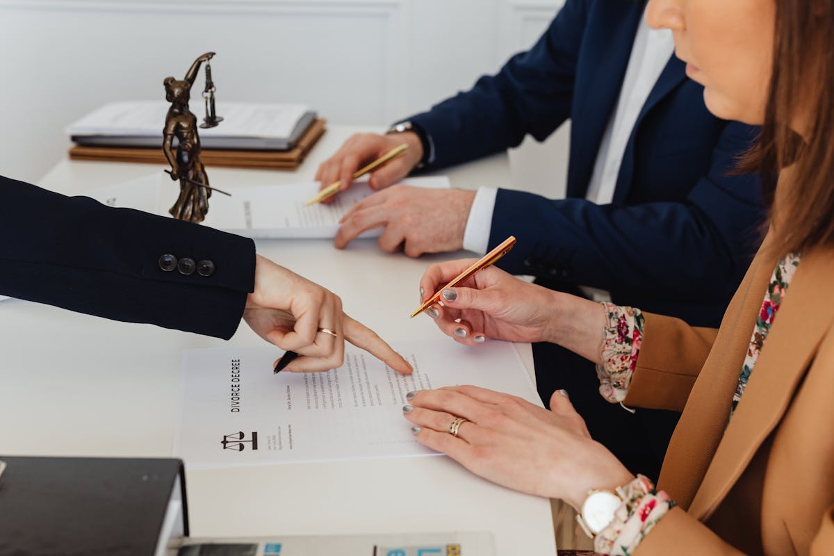 The Freelance Dispute Resolution Clause: Keeping Arguments Out of Court