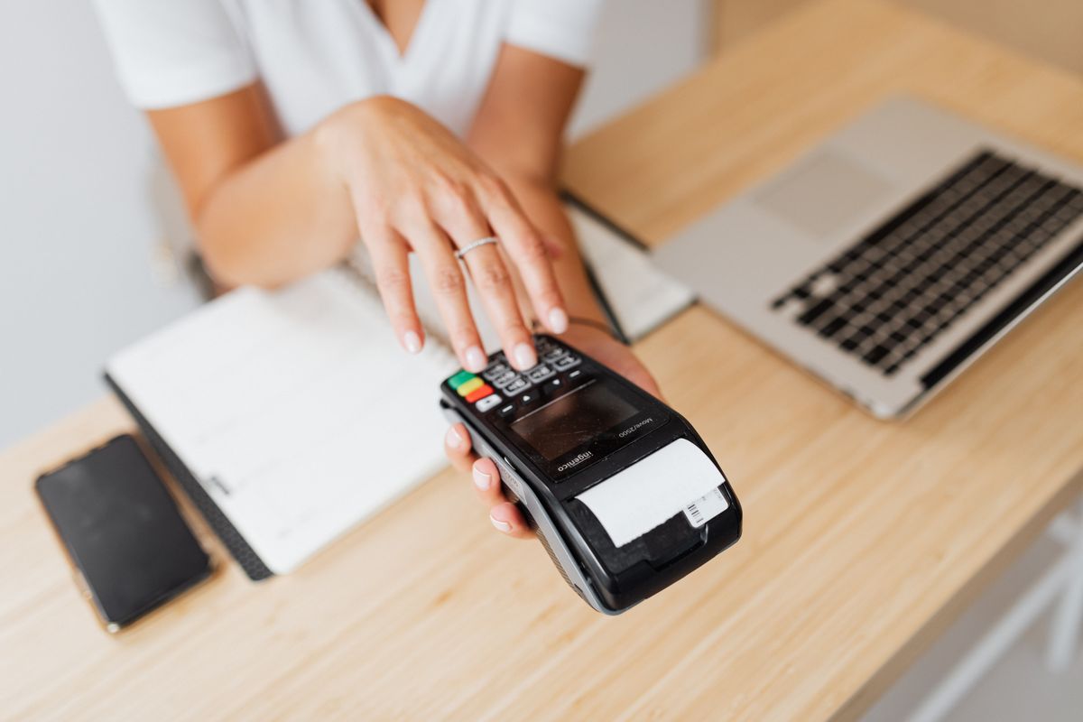 How to Make Your Own Invoice: DIY Format That Works
