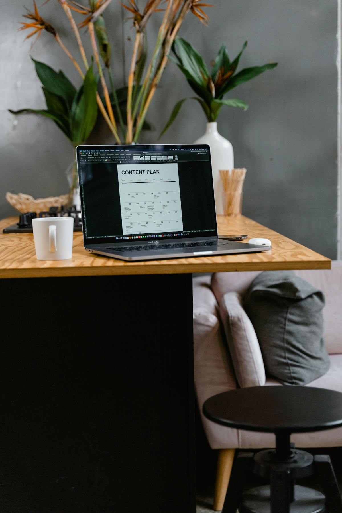 Lead Magnet Ideas for Freelancers: Why Generic Fails and Specific Wins