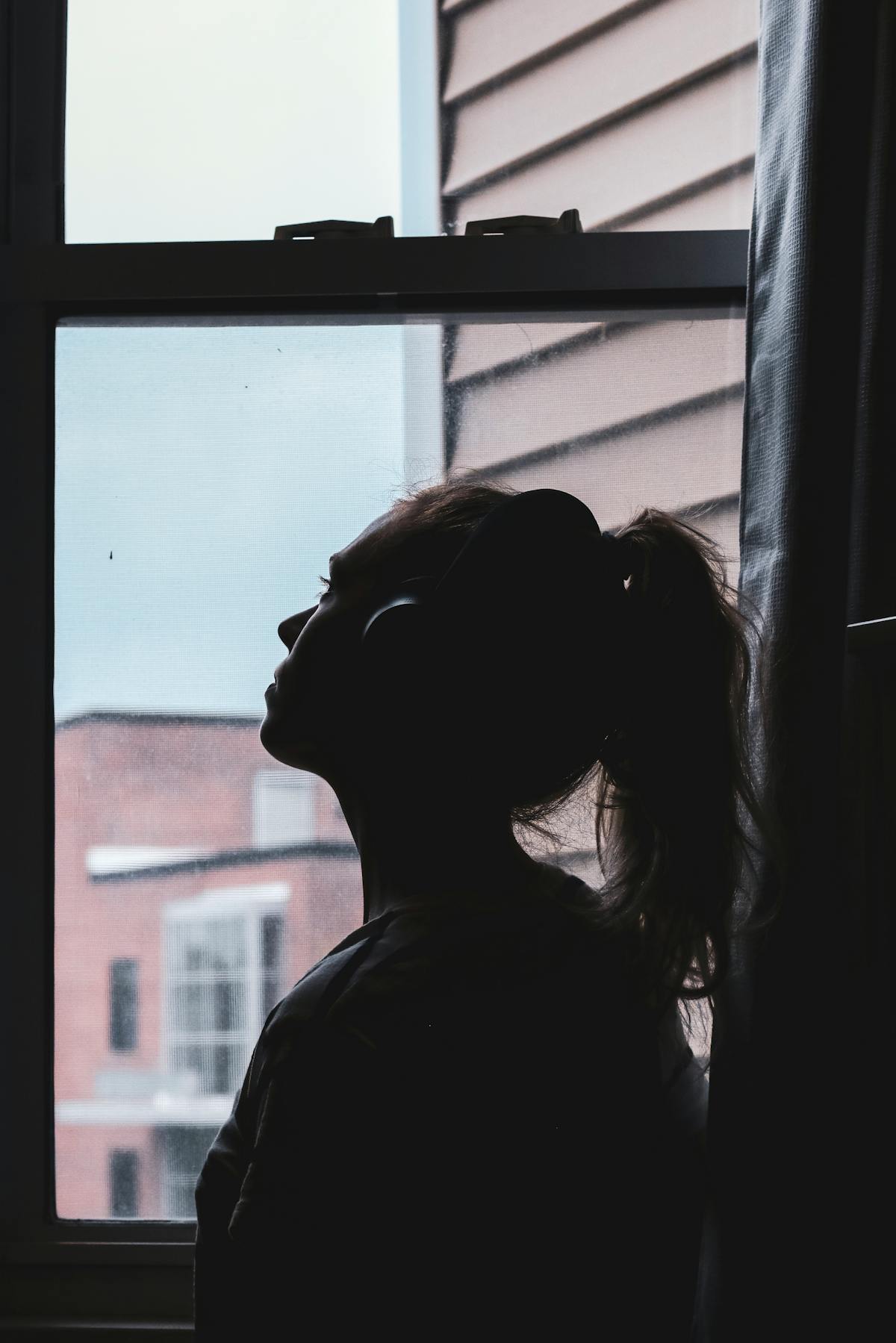 Confidence vs. Arrogance: The 4-Signal Diagnostic for Solo Operators