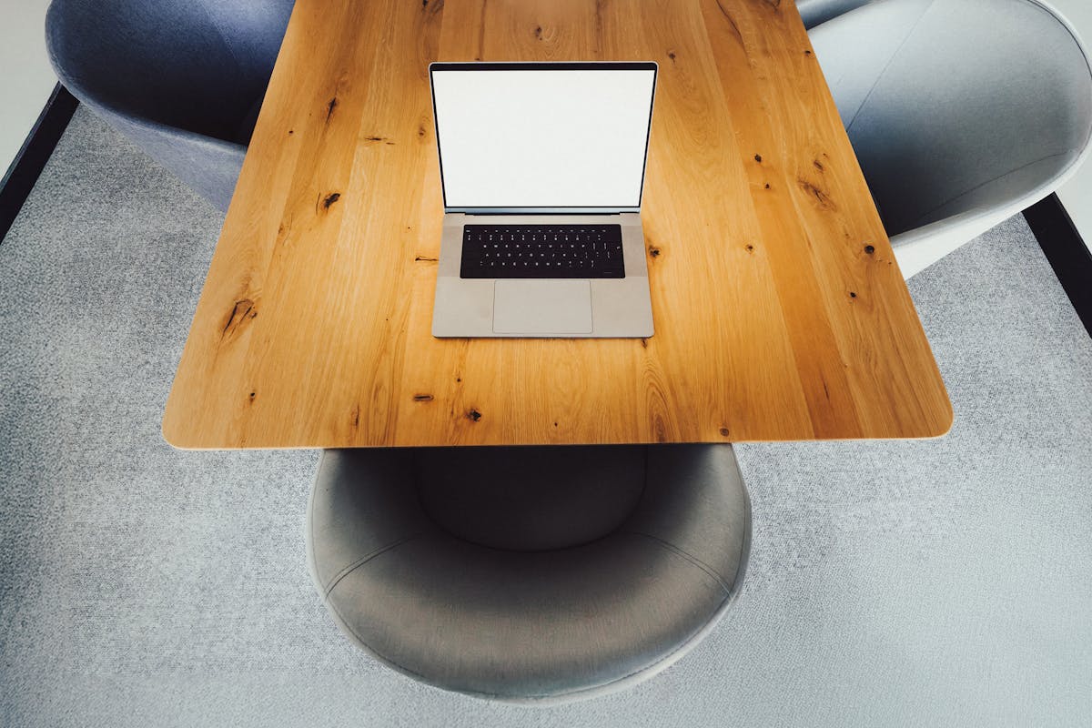 6 Onboarding Roadblocks, Their Root Causes, and the Fix for Each
