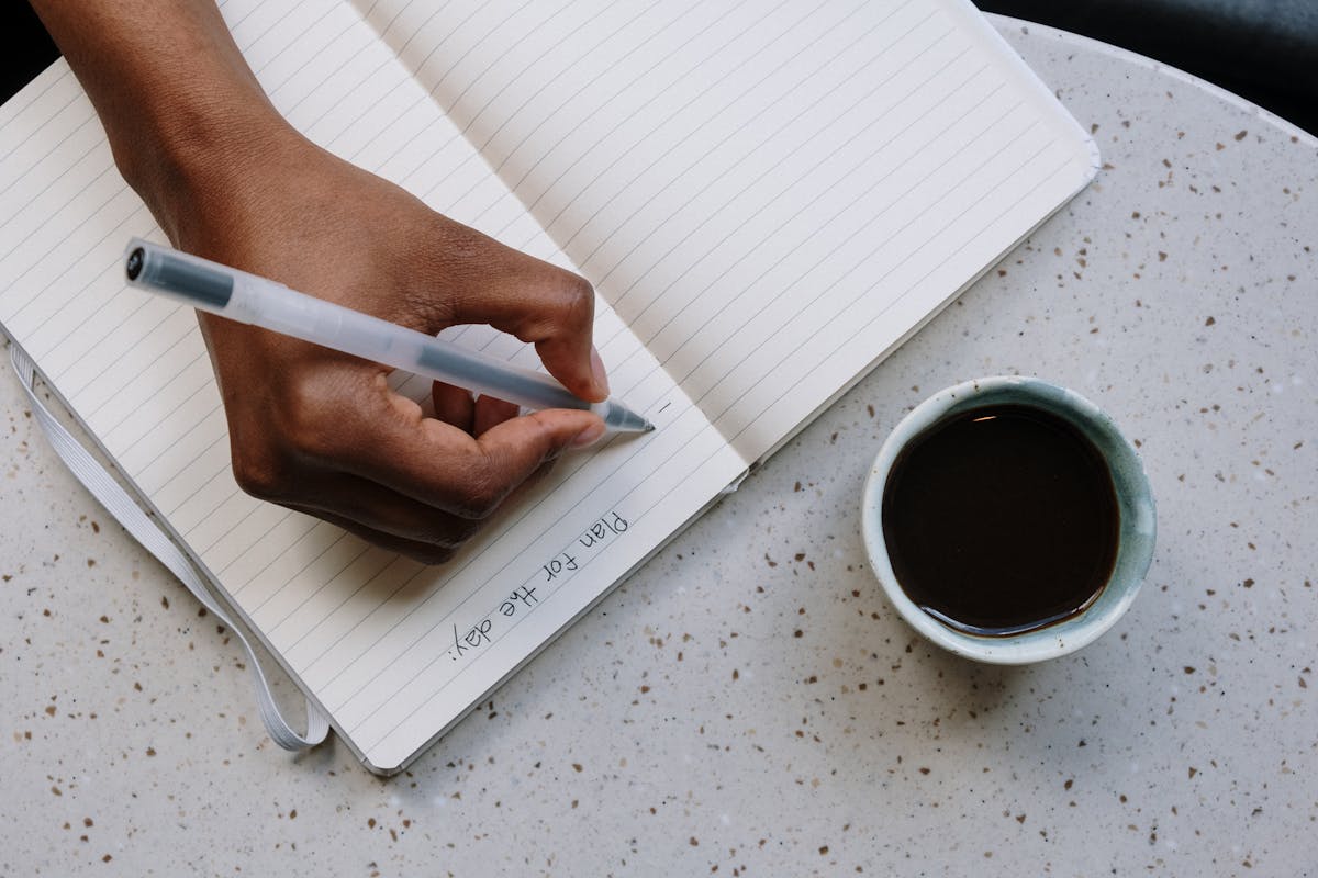 The One Thing Daily Discipline: Why Every Successful Day Starts With a Sticky Note