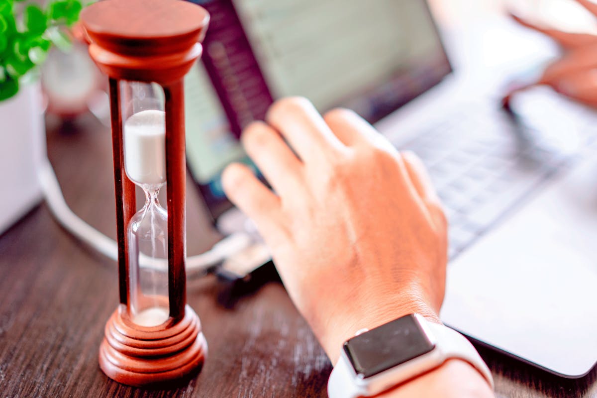 5 Meeting Rules That Reclaim 4-6 Hours Per Week Without Losing Clients