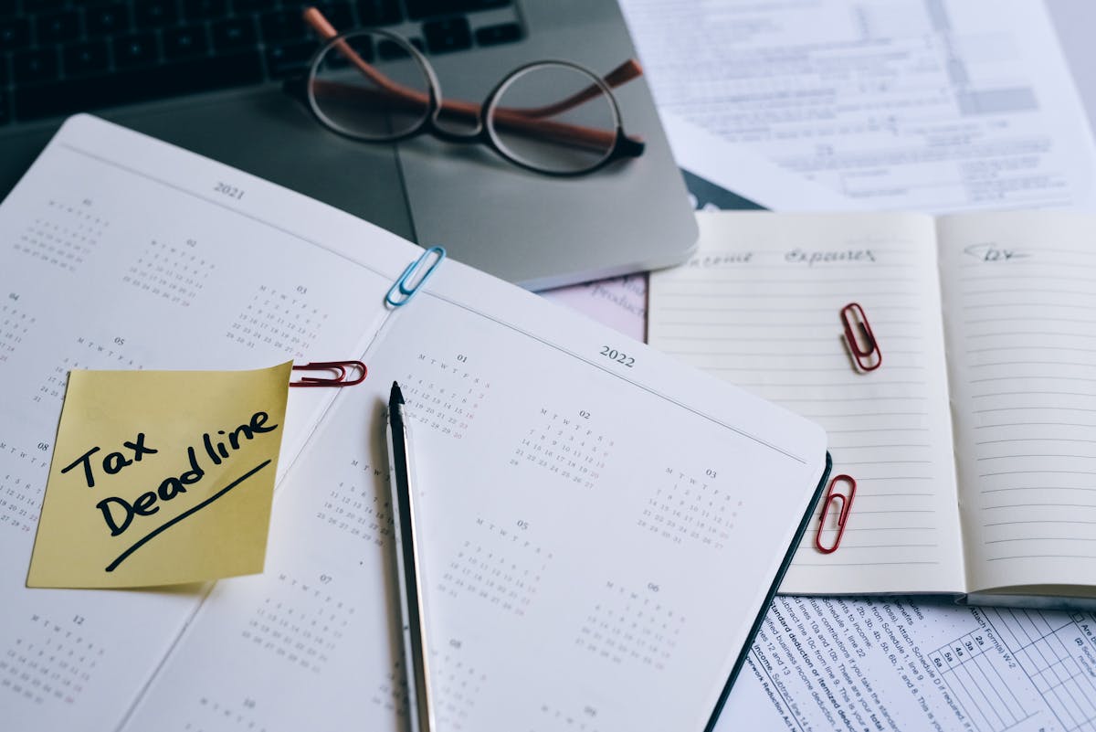 Sales Order Tracking for Freelancers: Simple Systems