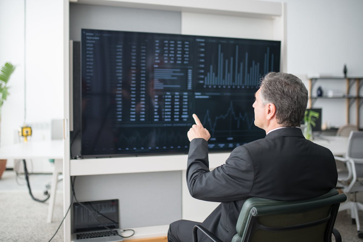 The Pipeline Mood Diagnostic: When Avoidance Kills Hot Deals