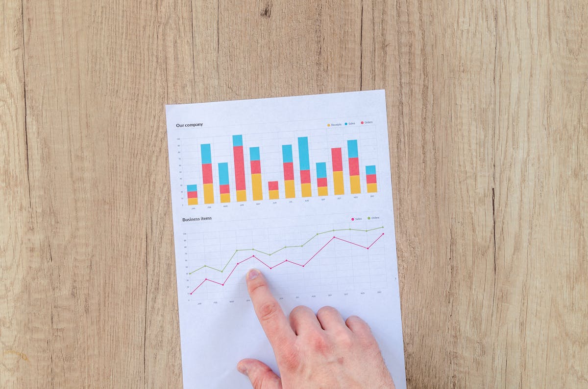 How to Run a Sales Pipeline as a Solo Freelancer (Lightweight CRM)