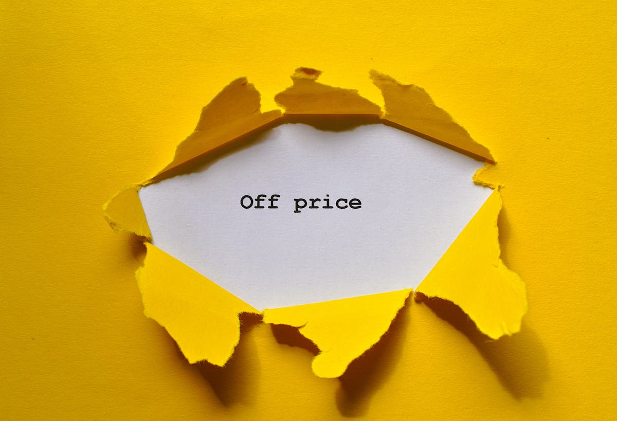 Price tag discount concept