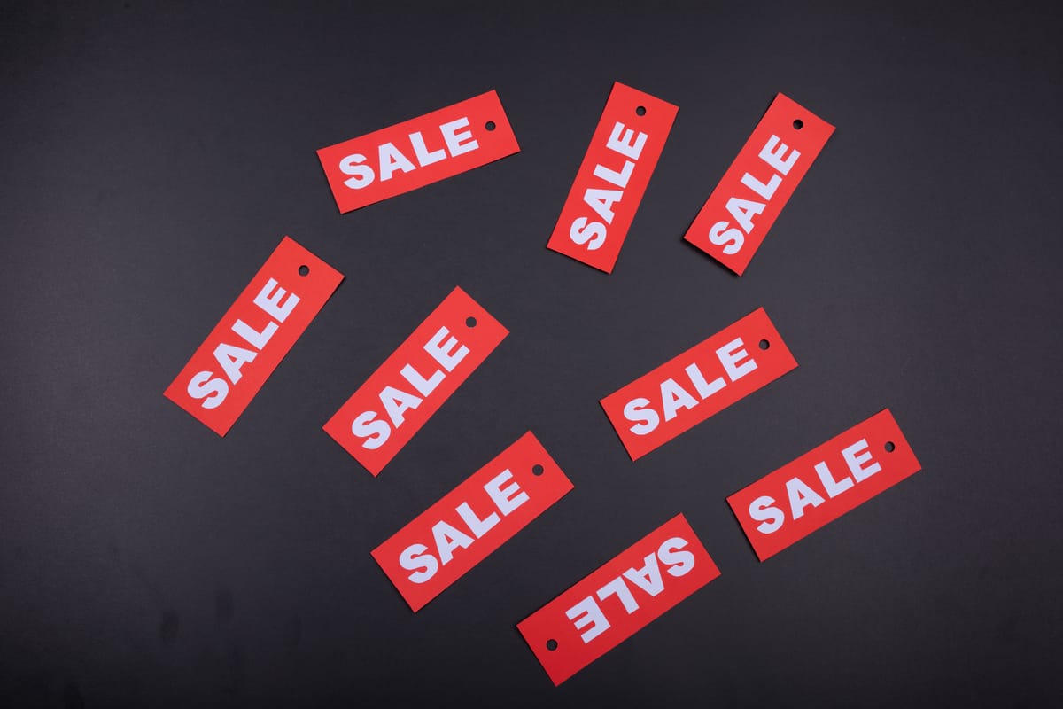 Price tag discount concept