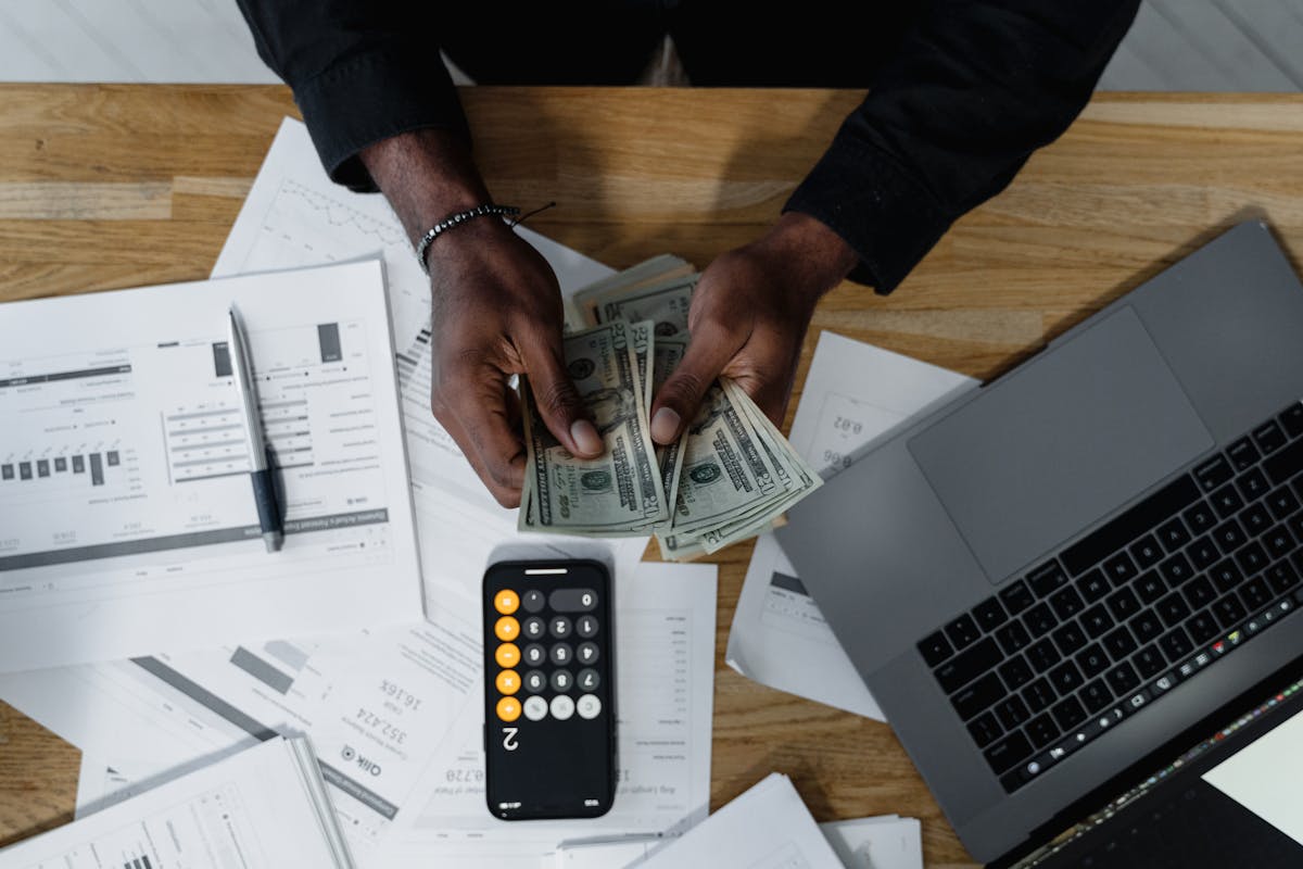 Invoice Terms Net 30: How to Use Them and What to Say