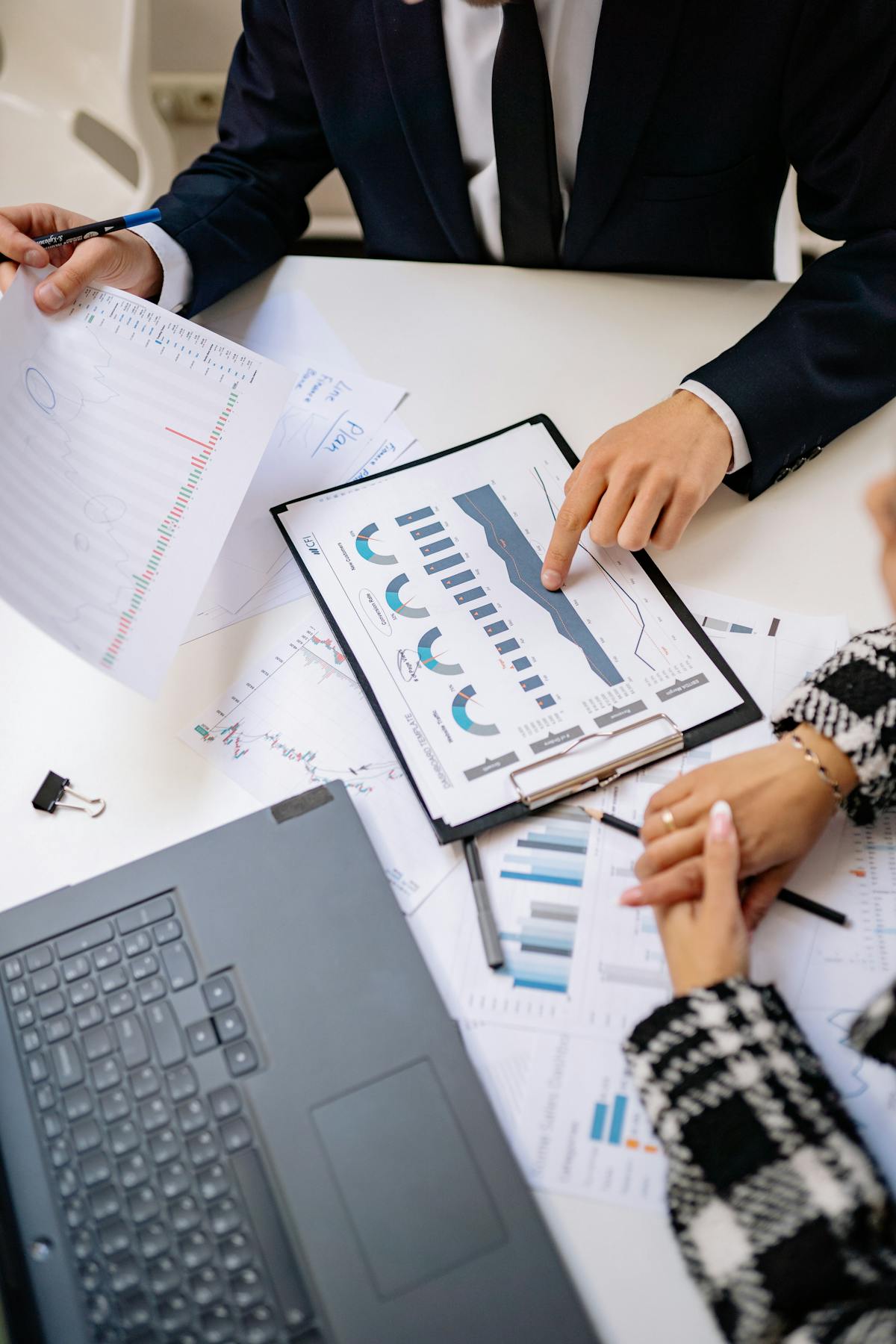 Did My Client Actually Receive My Proposal? How to Know Without Asking