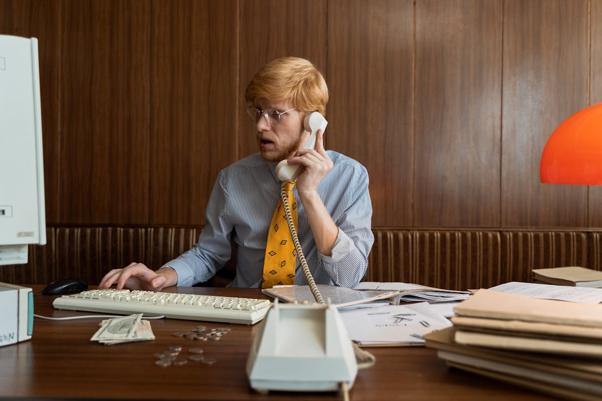 The "One Shared Insight" Technique: Earning a Reply With Pure Value, Zero Pitch