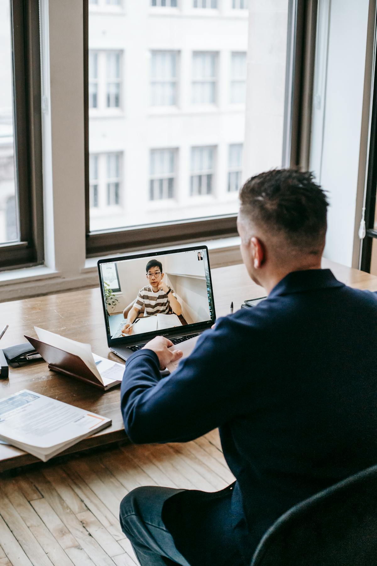Video Prospecting: The 60-Second Loom Script That Triples Discovery-Call Bookings