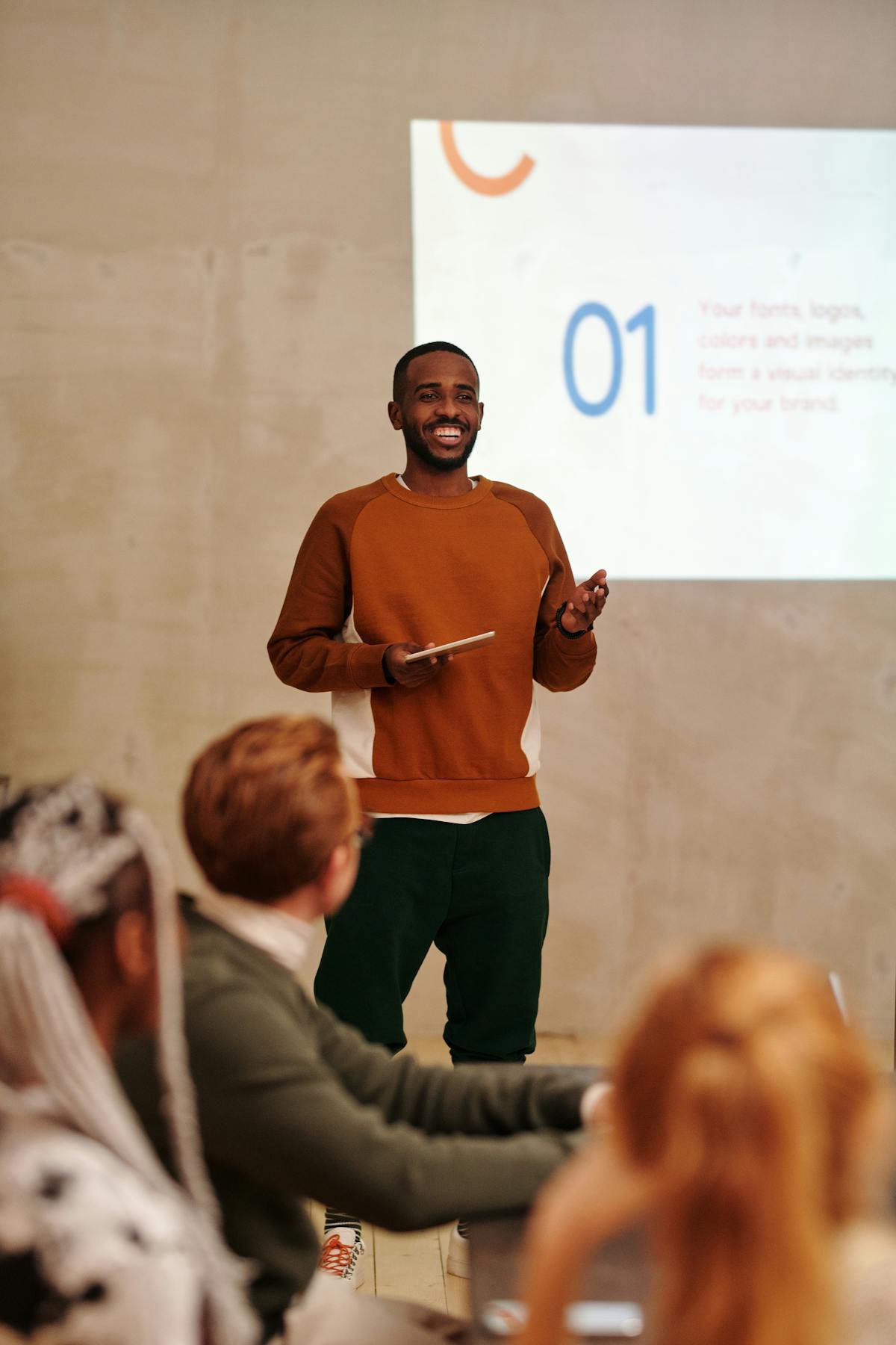 Salespsych confident presenter audience business