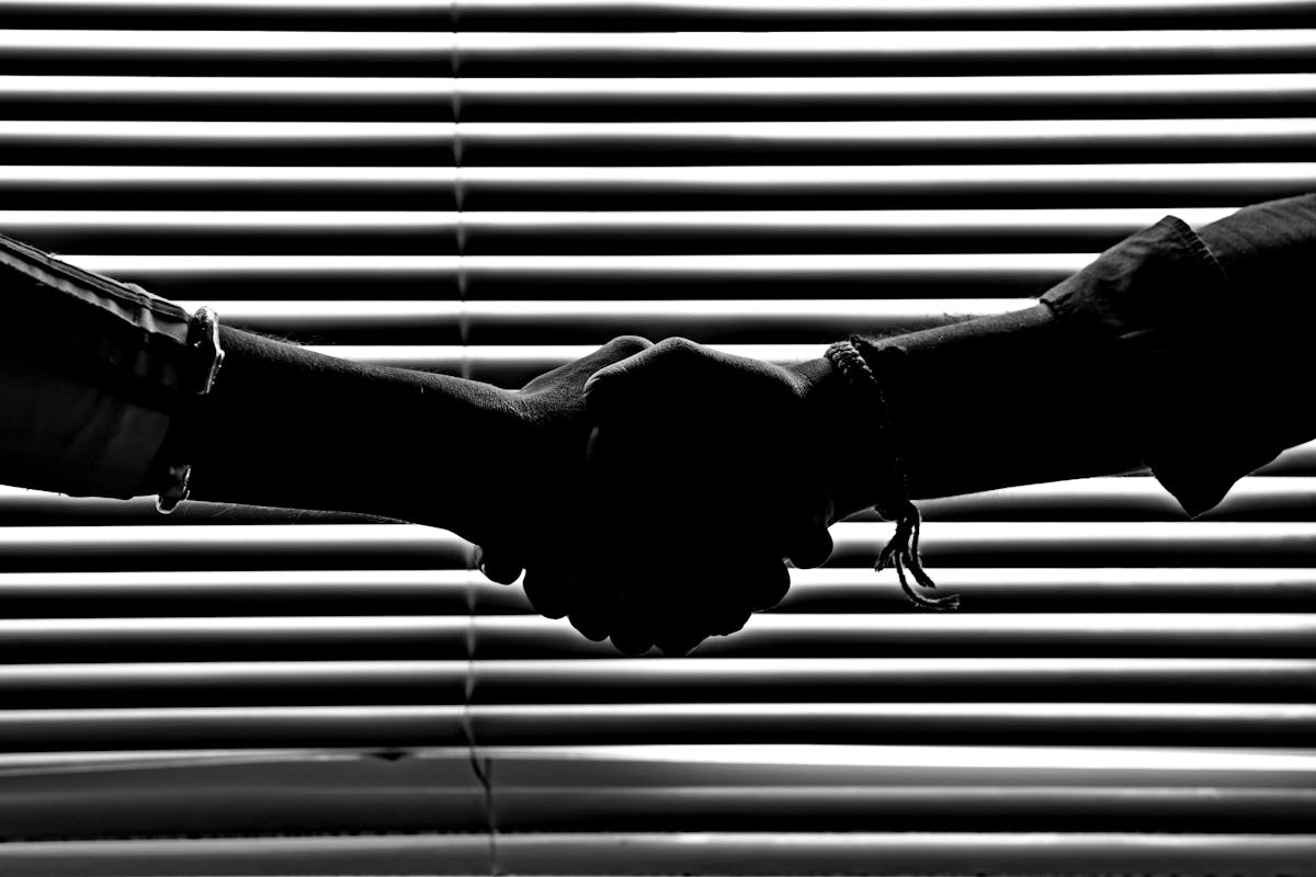 The 'Trust Audit' Mid-Discovery: 3 Signals That You've Lost the Buyer
