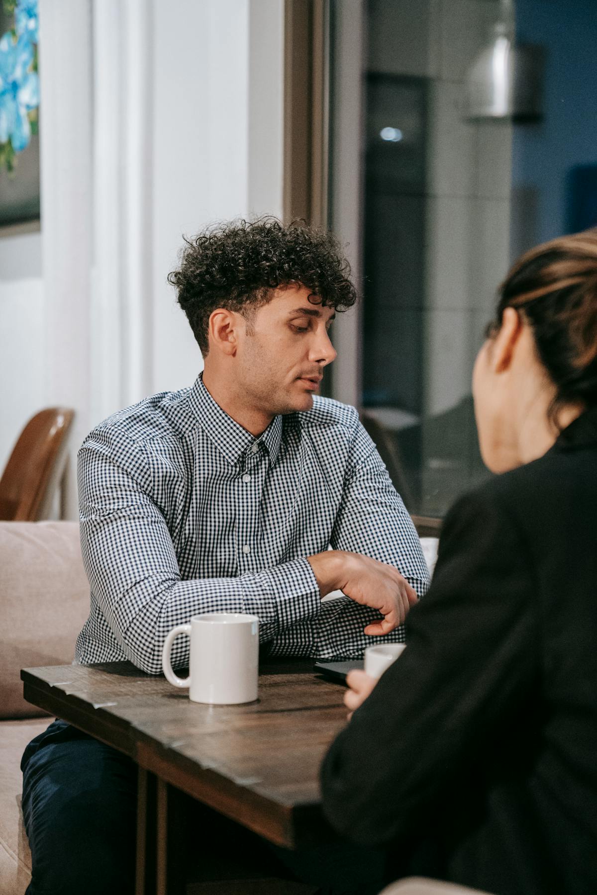 The "Listen More Than You Pitch" Discipline: Why Top Closers Talk 30% of the Time