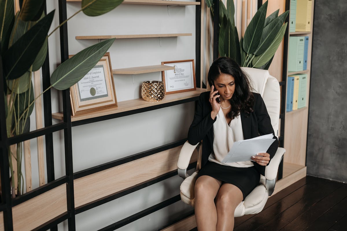 Business woman office laptop confident