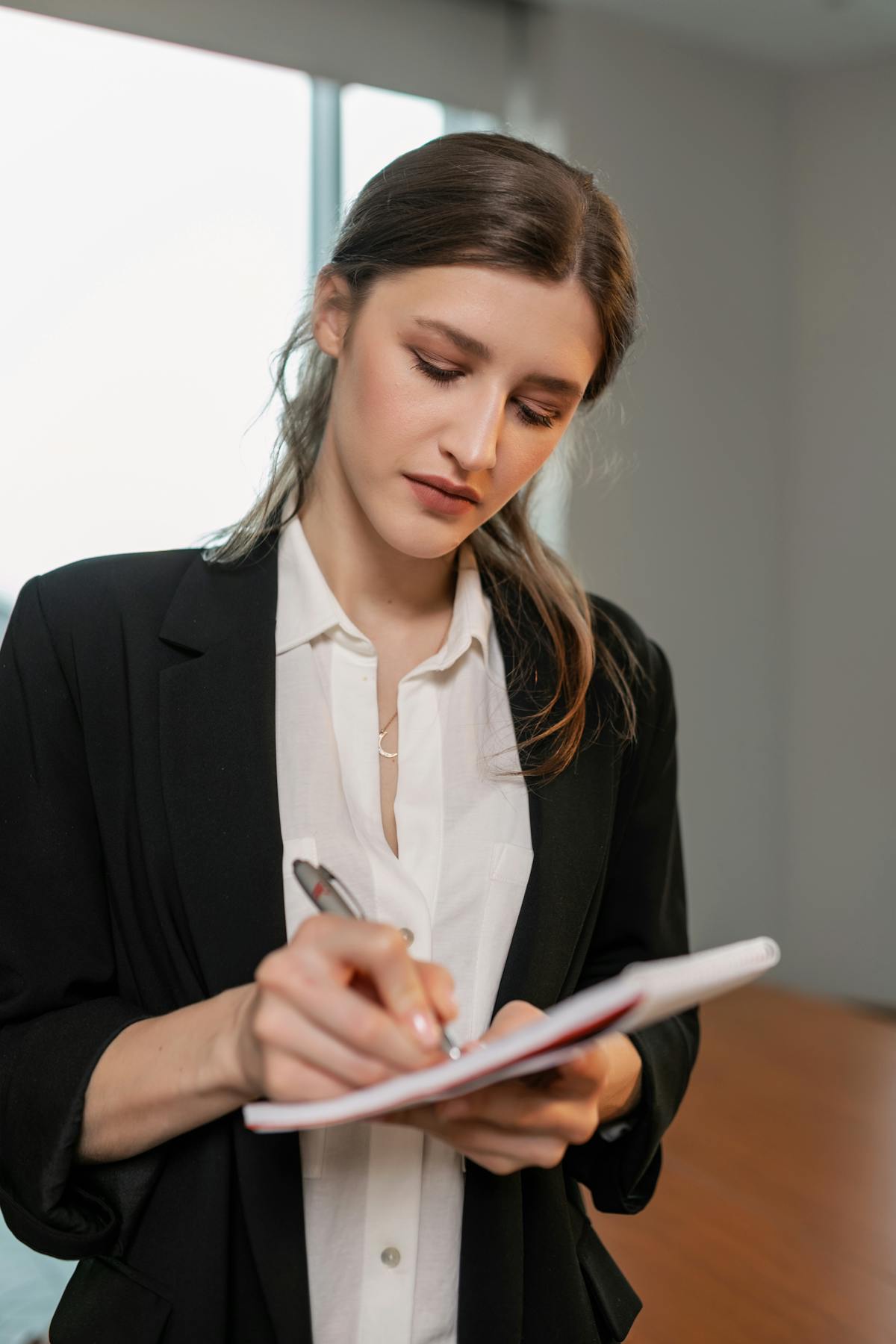 Business woman office laptop confident