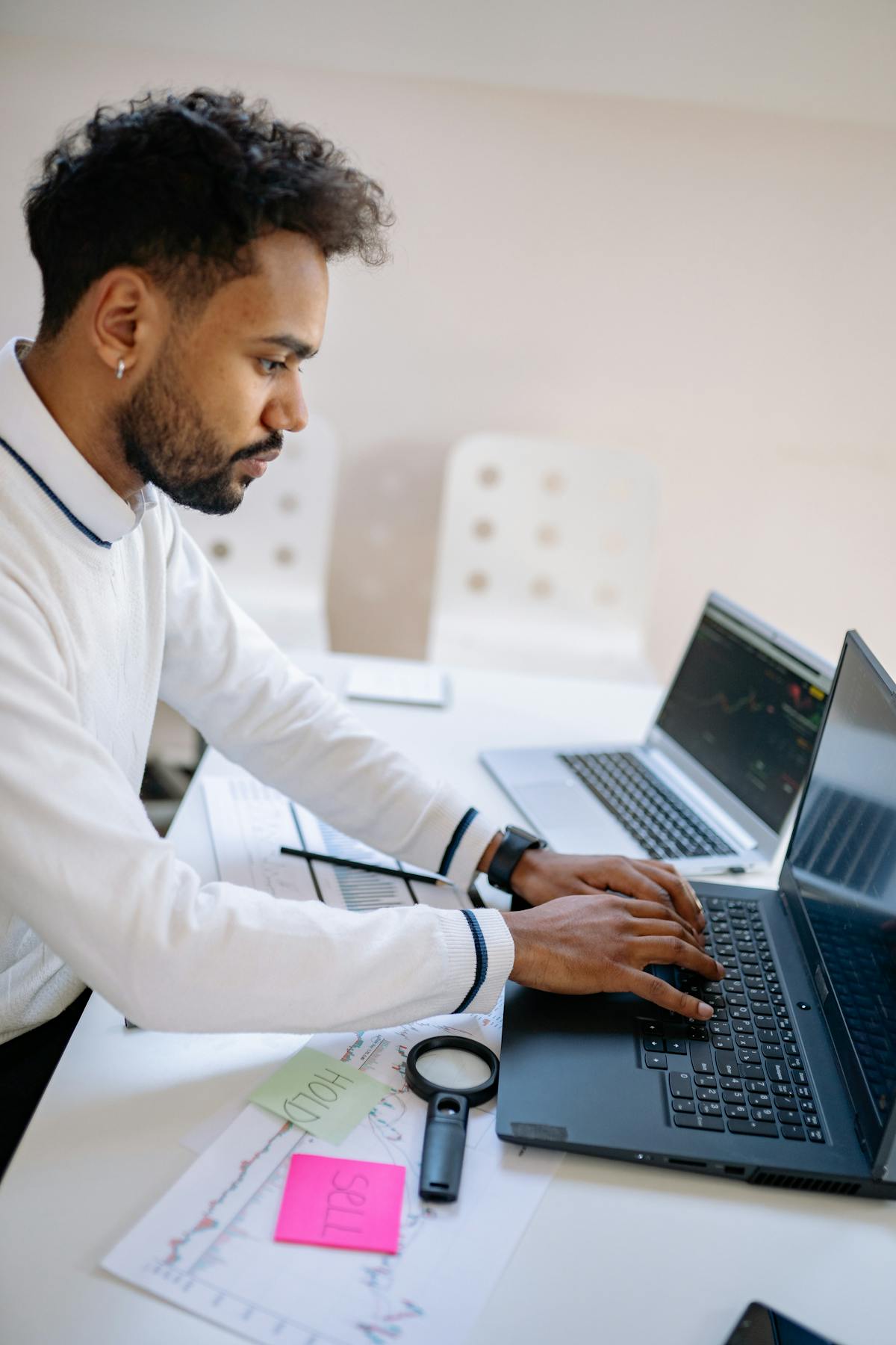 How to Get Freelance Clients: What Reddit Actually Recommends