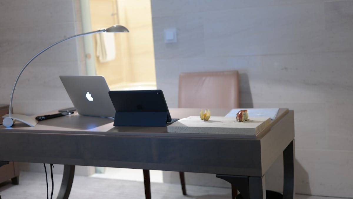 Notion for Freelancers: What Works, What Doesn't, and What's Missing