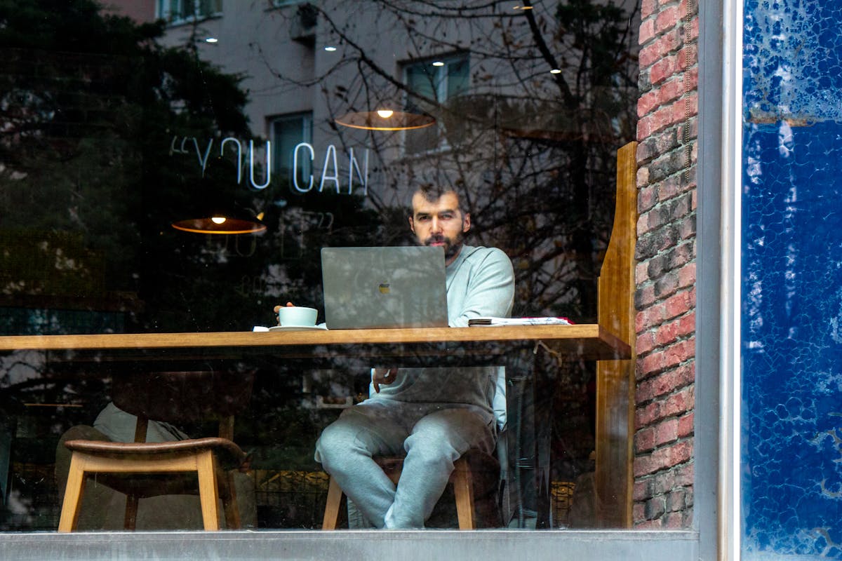 Freelance Portfolio Ideas: What to Include When You're Just Starting Out