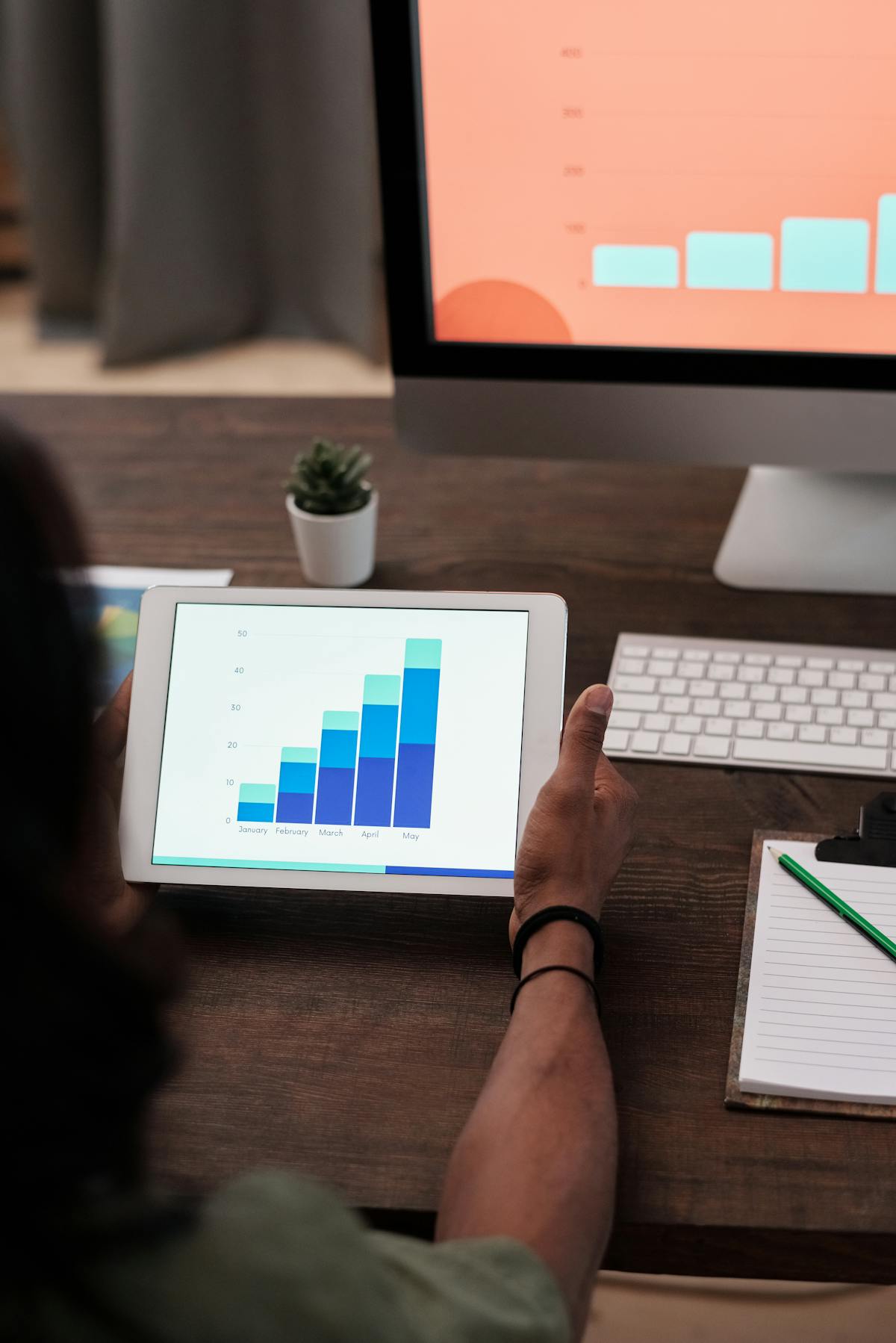 Dubsado Alternatives: Simpler Tools for Freelancers Who Don't Need It All