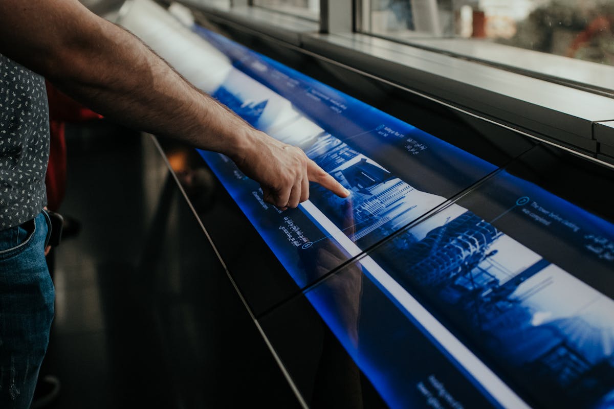 Best AI Invoice Writer Tools in 2025 (Free + Paid)