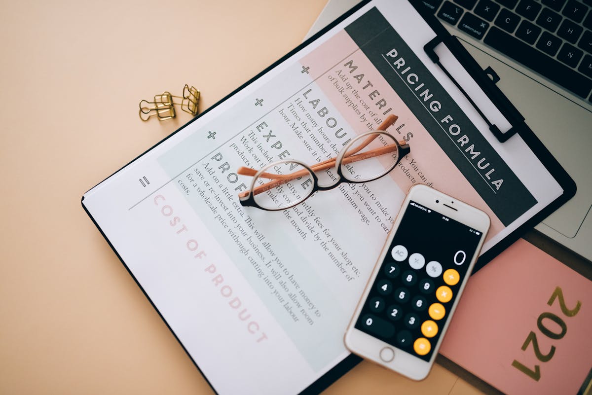 How to Write a Service Quote for a Company