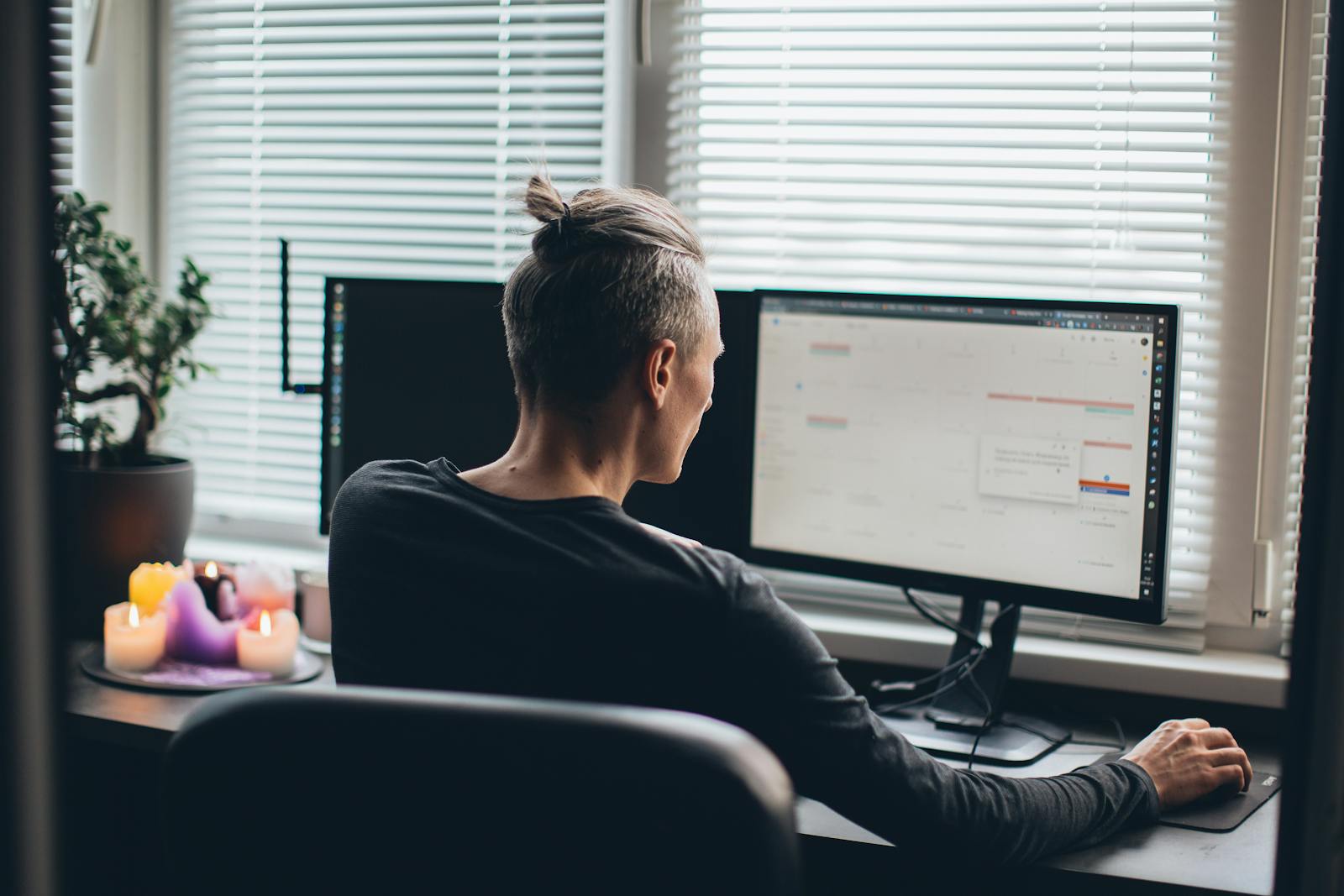 The First Hire Decision: 3 Signals That Tell You It's Time